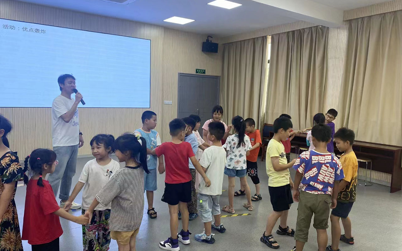 玉龙龙观乡中心学校